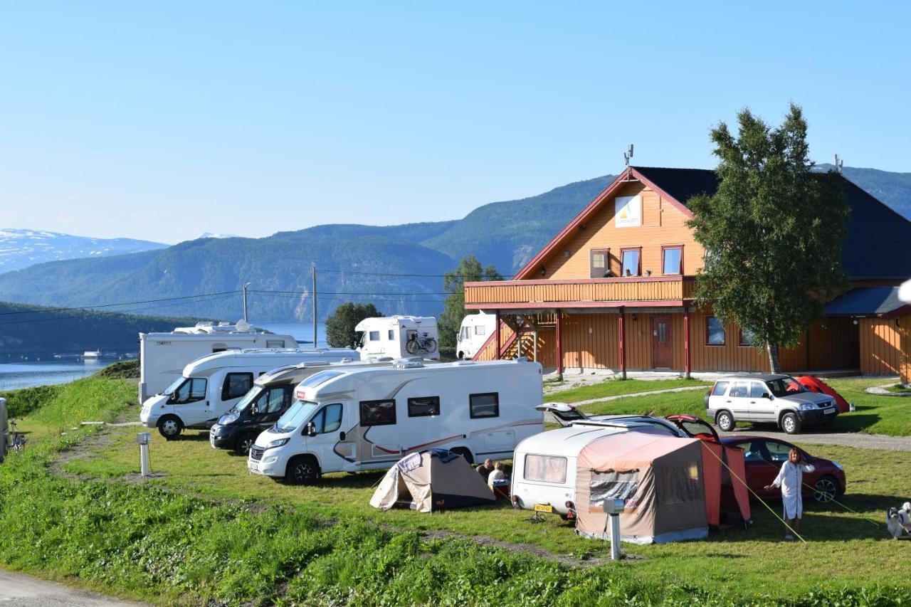 Lundhogda Camping Og Motell Fauske Buitenkant foto