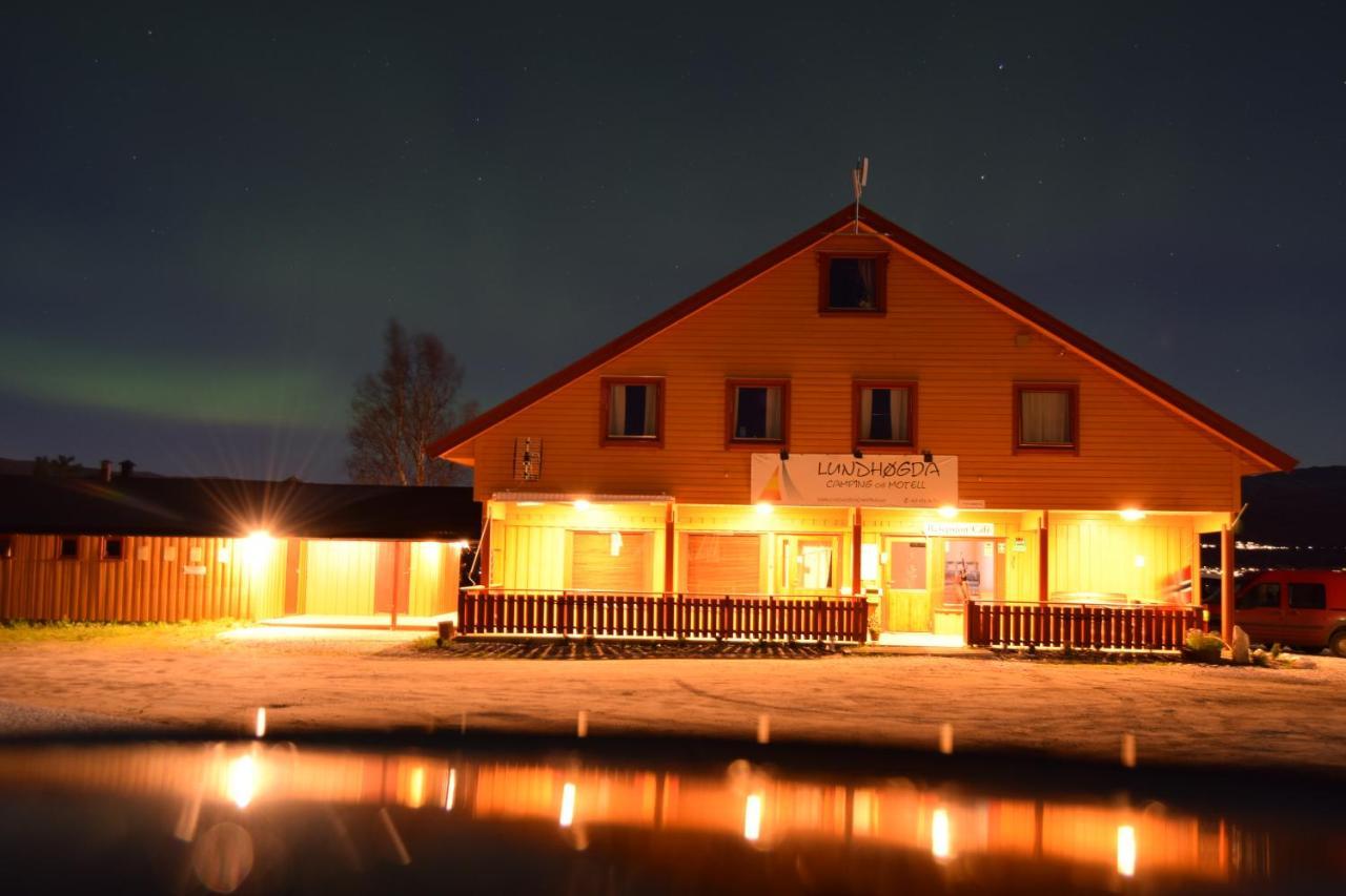 Lundhogda Camping Og Motell Fauske Buitenkant foto